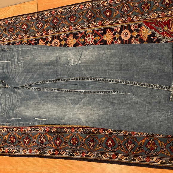 Seven - Picture 3 of 3